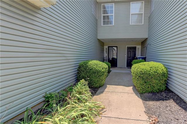 8112 N Lawn Avenue, Kansas City, MO 64119