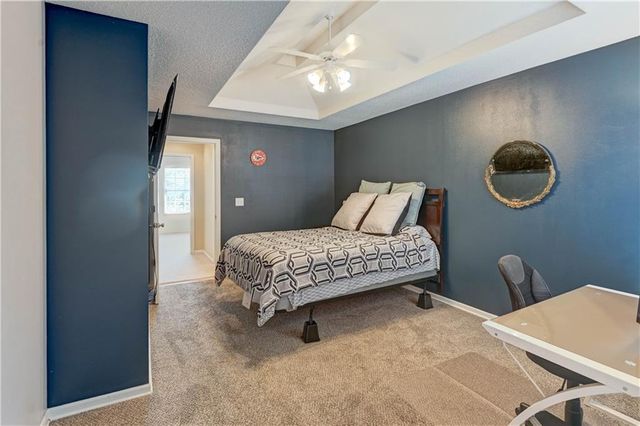 8112 N Lawn Avenue, Kansas City, MO 64119