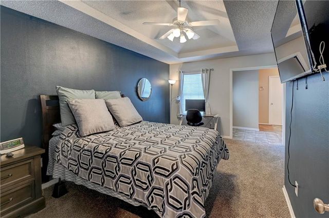 8112 N Lawn Avenue, Kansas City, MO 64119