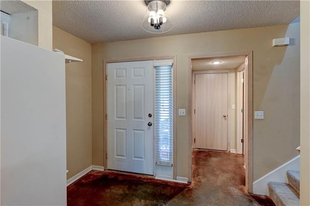8112 N Lawn Avenue, Kansas City, MO 64119