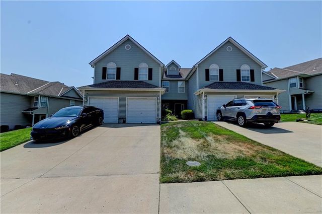 8112 N Lawn Avenue, Kansas City, MO 64119
