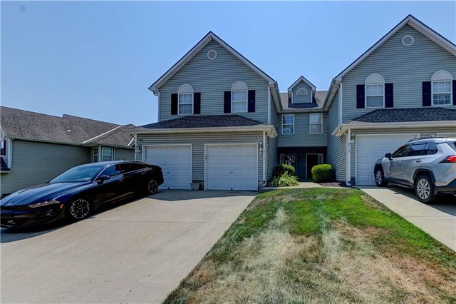 8112 N Lawn Avenue, Kansas City, MO 64119
