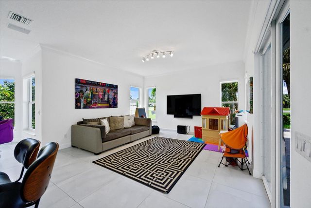 2135 Windsock Way, Wellington, FL 33414