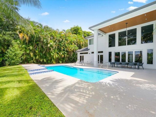 2135 Windsock Way, Wellington, FL 33414