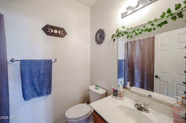 7008 W CESAR Street, Peoria, AZ 85345