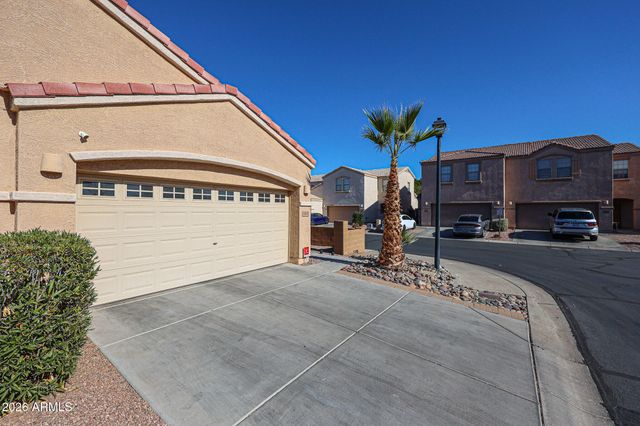 7008 W CESAR Street, Peoria, AZ 85345