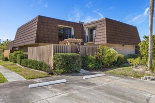 5668 SE Riverboat Drive 125, Stuart, FL 34997