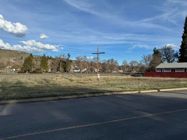 Crescent Avenue Lot #7, Klamath Falls, OR 97601