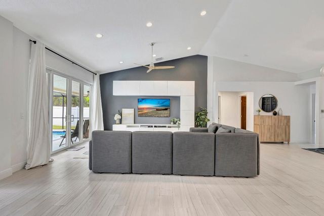 9567 Lake Serena Drive, Boca Raton, FL 33496