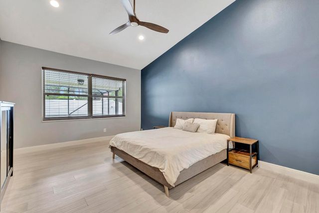 9567 Lake Serena Drive, Boca Raton, FL 33496