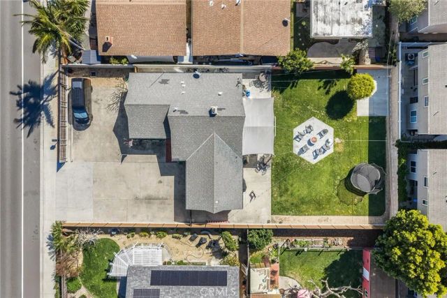 315 University Drive, Costa Mesa, CA 92627