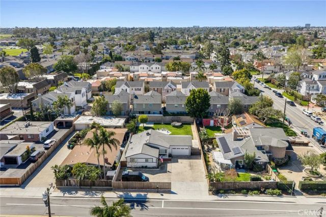 315 University Drive, Costa Mesa, CA 92627