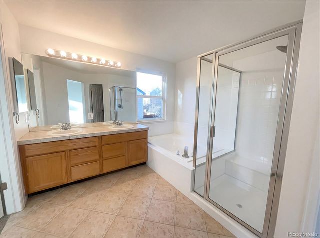 1721 Mountain Maple Avenue, Highlands Ranch, CO 80129