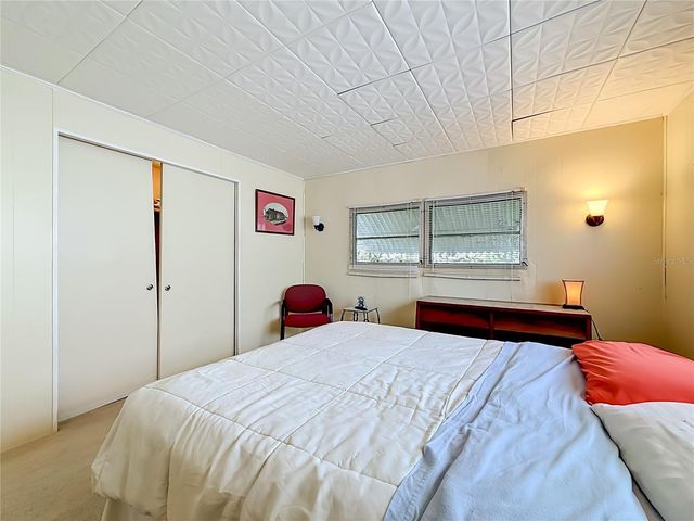 4676 66TH LANE N 20, St Petersburg, FL 33709