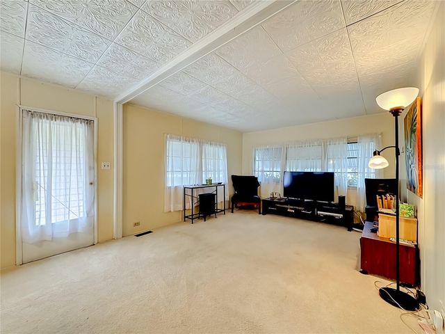 4676 66TH LANE N 20, St Petersburg, FL 33709