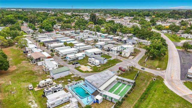4676 66TH LANE N 20, St Petersburg, FL 33709