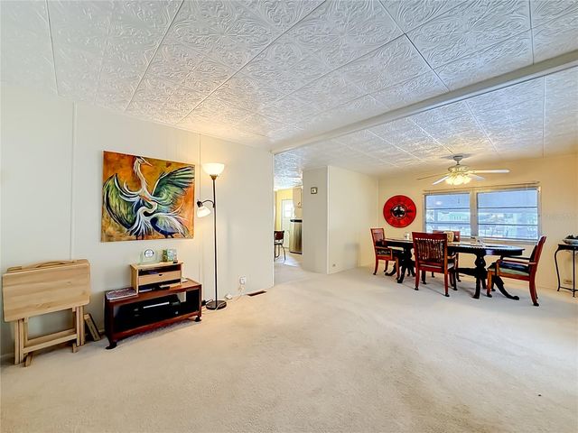 4676 66TH LANE N 20, St Petersburg, FL 33709