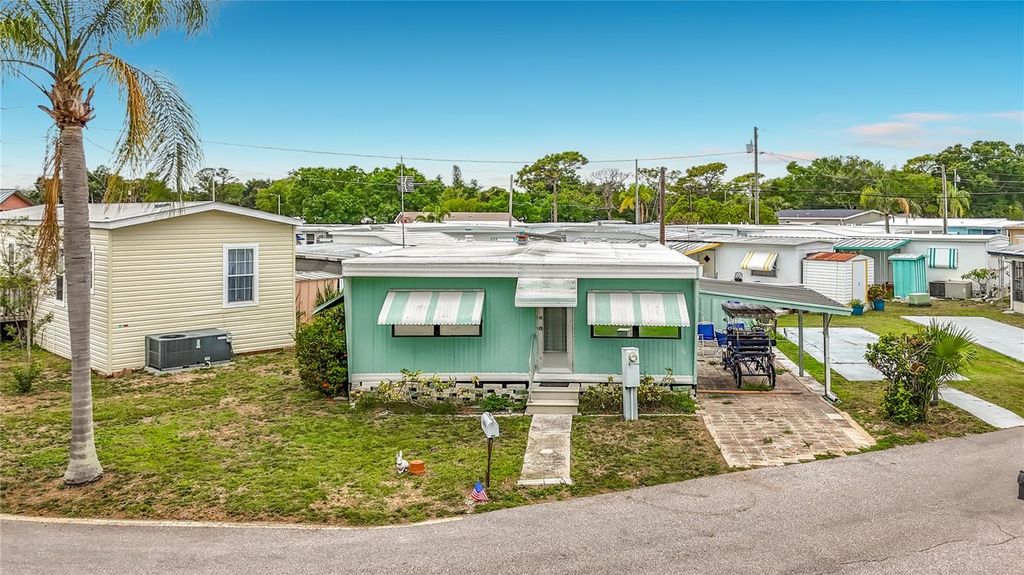 4676 66TH LANE N 20, St Petersburg, FL 33709