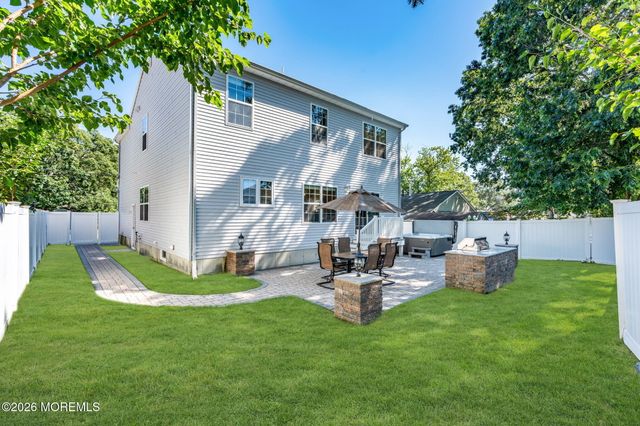 915 Lynn Avenue, Point Pleasant, NJ 08742