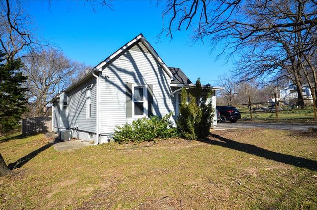 1510 S Vermont Avenue, Independence, MO 64052