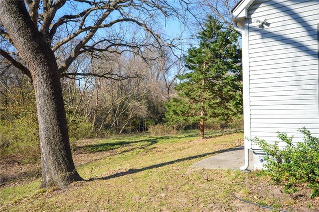 1510 S Vermont Avenue, Independence, MO 64052