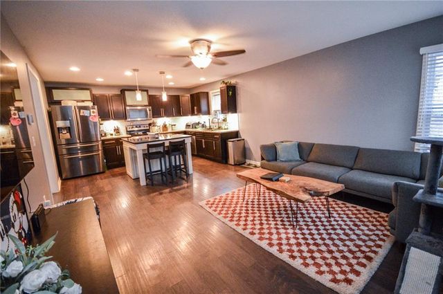 1510 S Vermont Avenue, Independence, MO 64052