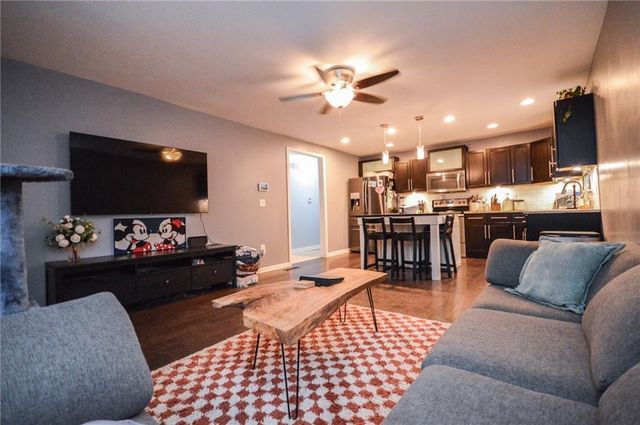 1510 S Vermont Avenue, Independence, MO 64052