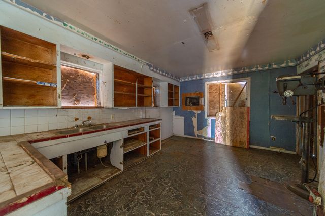 1868 Gold Street, Redding, CA 96001