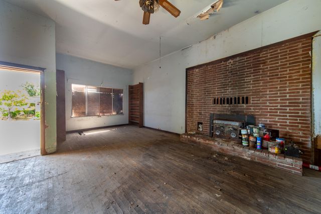 1868 Gold Street, Redding, CA 96001