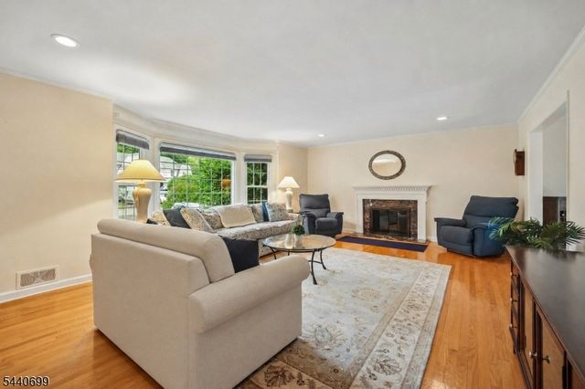 6 Noe Ave, Madison Boro, NJ 07940