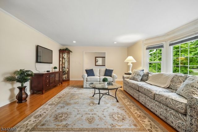 6 Noe Ave, Madison Boro, NJ 07940