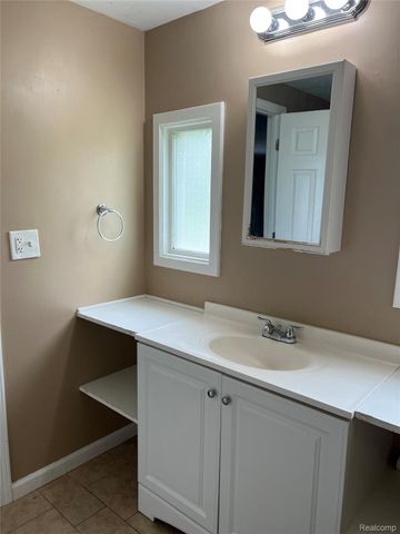 35945 Herman Street, Romulus, MI 48174