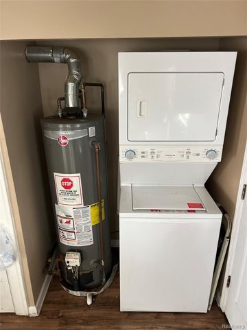 35945 Herman Street, Romulus, MI 48174