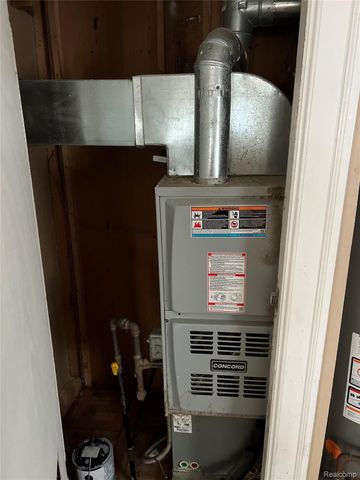 35945 Herman Street, Romulus, MI 48174