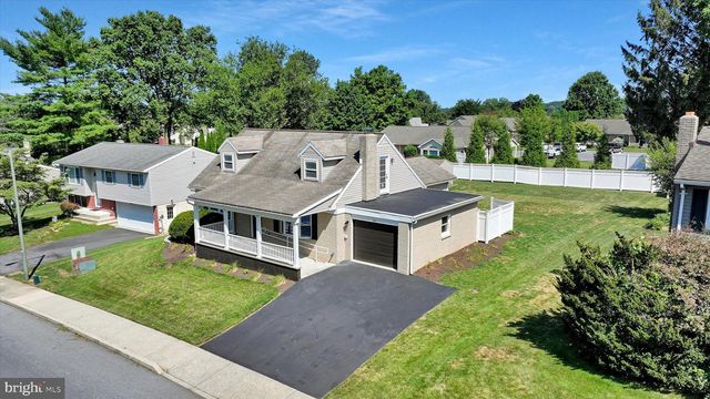 143 S OAK ST, Lititz, PA 17543