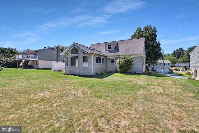 143 S OAK ST, Lititz, PA 17543