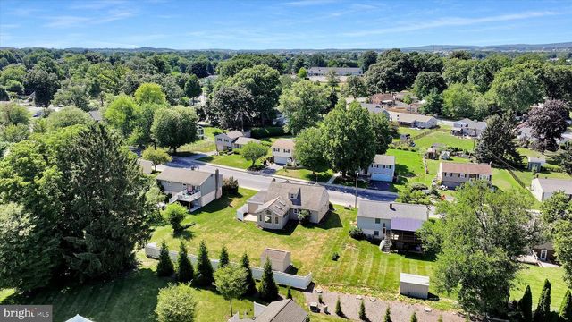 143 S OAK ST, Lititz, PA 17543