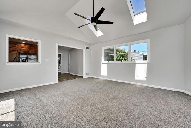 143 S OAK ST, Lititz, PA 17543