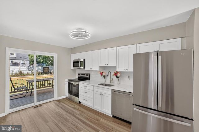 518 CARVER CT, Lawnside, NJ 08045