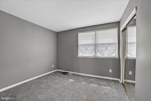 518 CARVER CT, Lawnside, NJ 08045