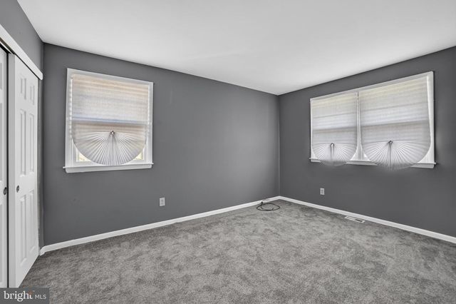 518 CARVER CT, Lawnside, NJ 08045