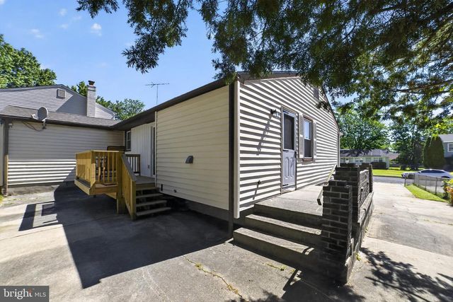 518 CARVER CT, Lawnside, NJ 08045