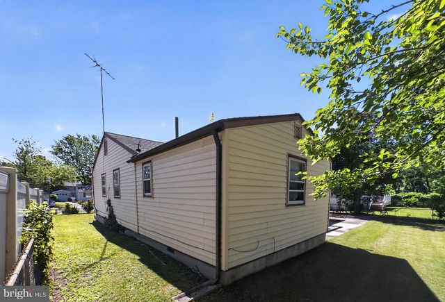 518 CARVER CT, Lawnside, NJ 08045