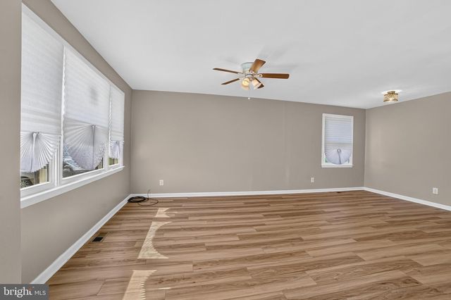 518 CARVER CT, Lawnside, NJ 08045