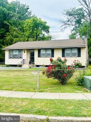 518 CARVER CT, Lawnside, NJ 08045