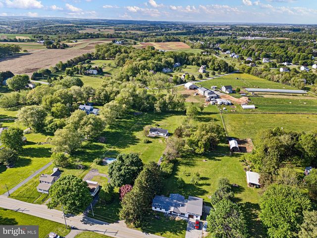 1813 TWIN HOUSE RD, Oxford, PA 19363
