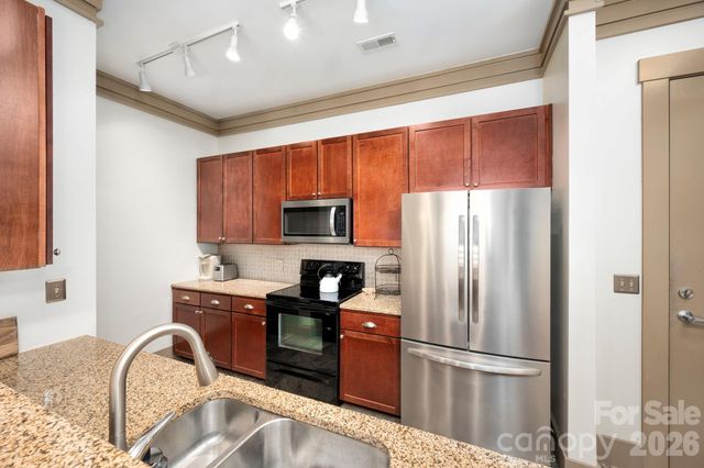 42 Schenck Parkway B08, Asheville, NC 28803