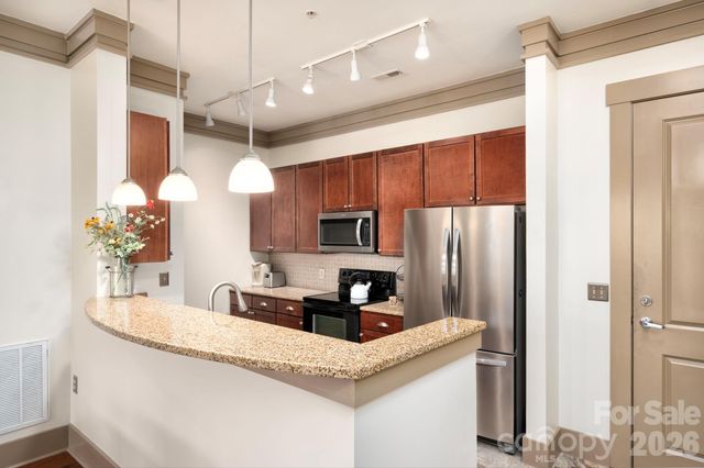 42 Schenck Parkway B08, Asheville, NC 28803