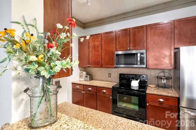 42 Schenck Parkway B08, Asheville, NC 28803