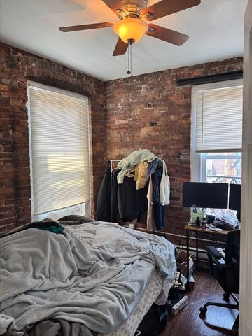 115 Salem St 10, Boston, MA 02113